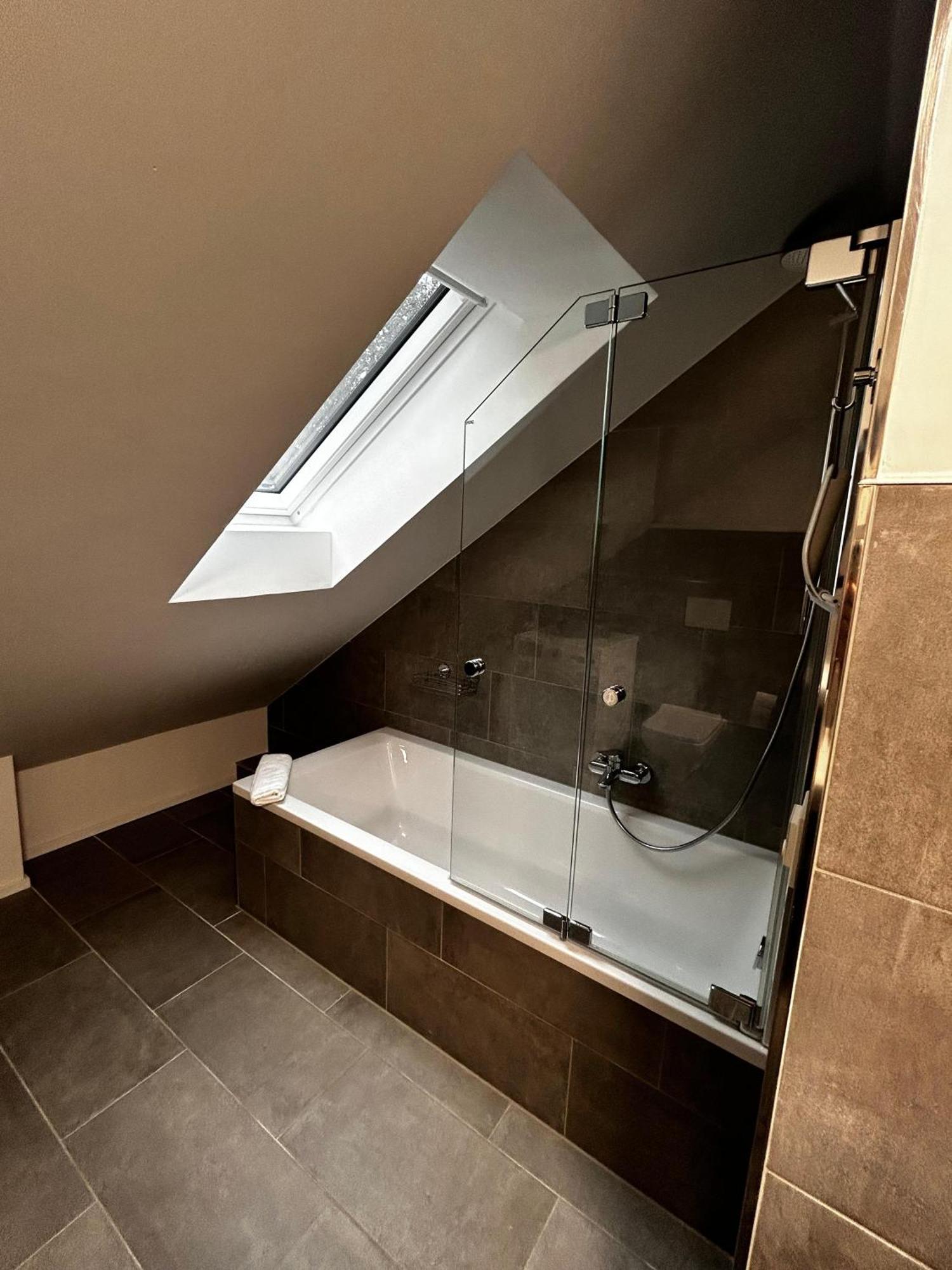 Moderne Ferienwohnung Fuer Familien Im Dachgeschoss Bosau Экстерьер фото